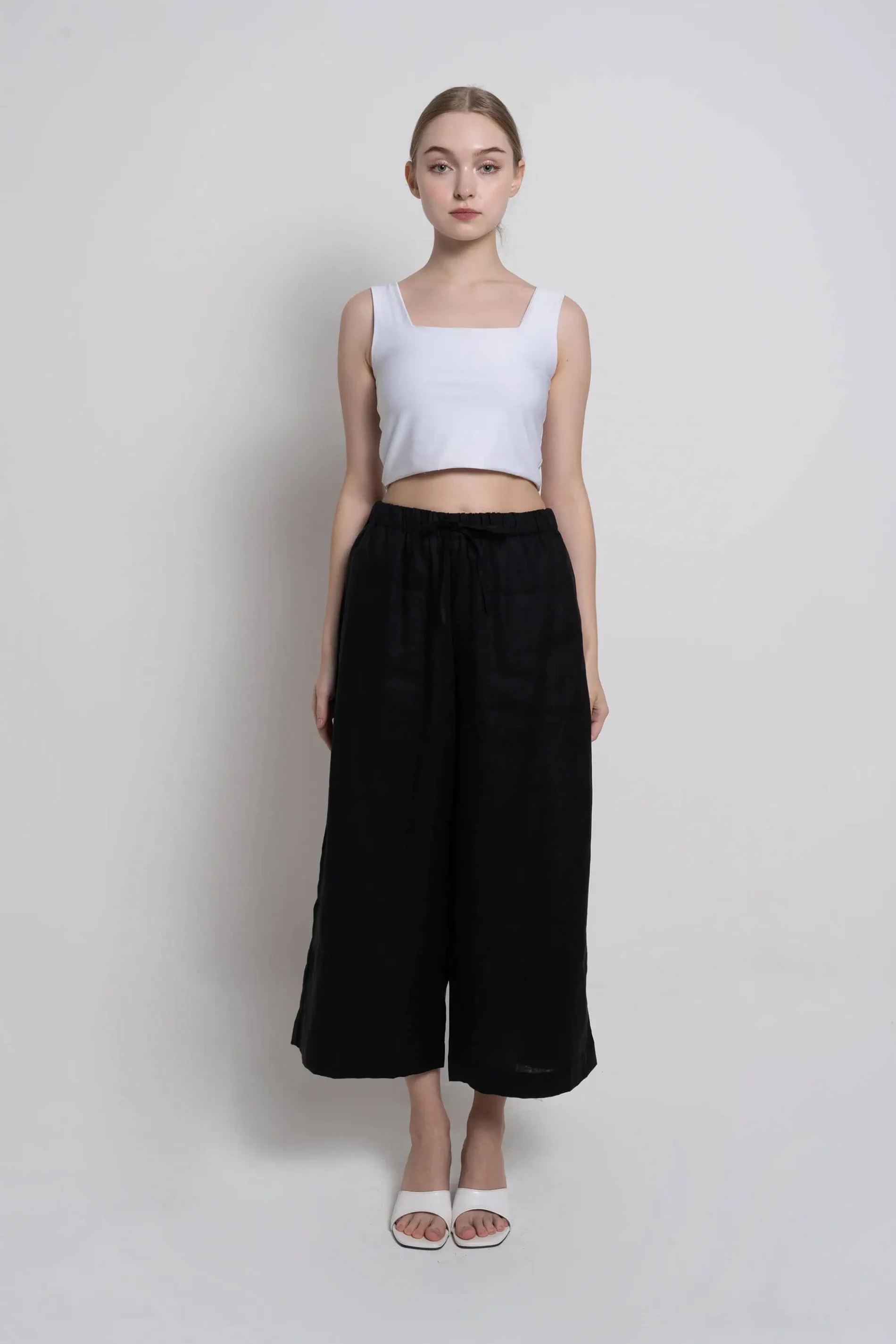Aiko – Black